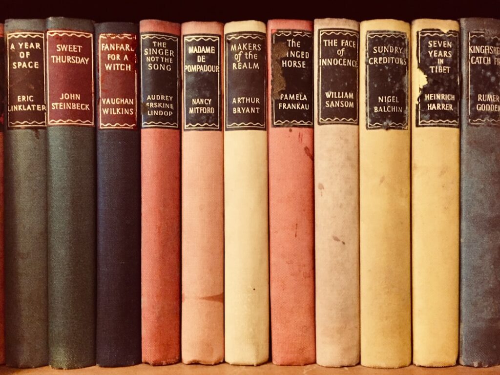 Photo Parenting bookshelf